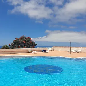 https://pampa-azul-515.adeje-hotels.com